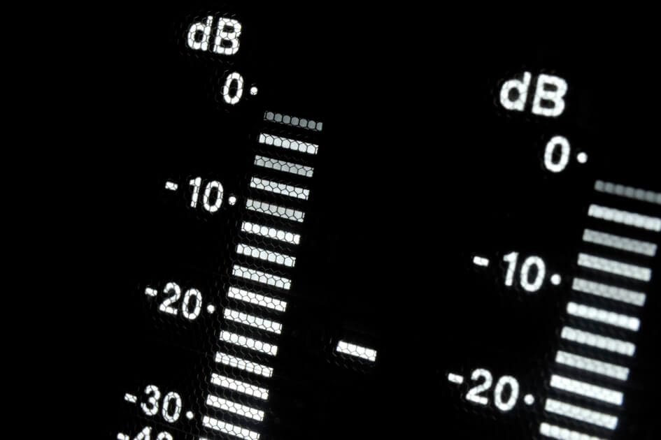 Equalizer display of signal levels per frequency range